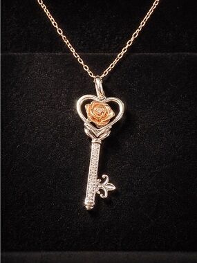 Enchanted Disney Fine Jewelry Key necklace